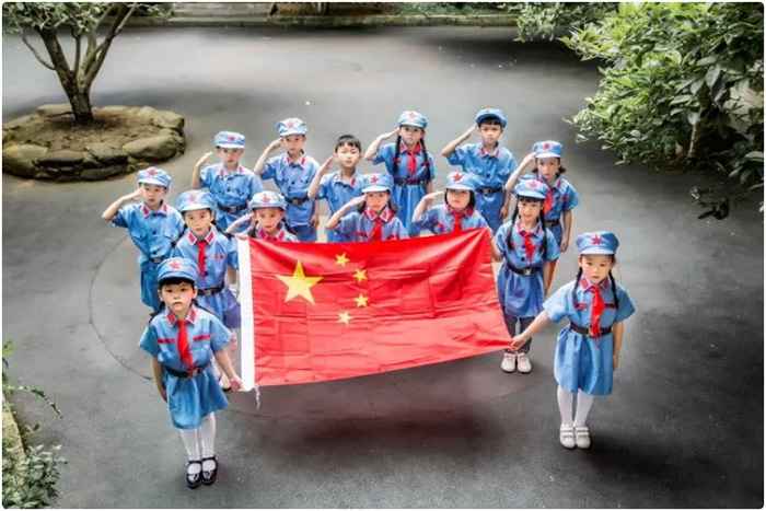 這個(gè)六一，大風(fēng)車幼兒園為孩子們打造了一個(gè)“歡樂嘉年華”